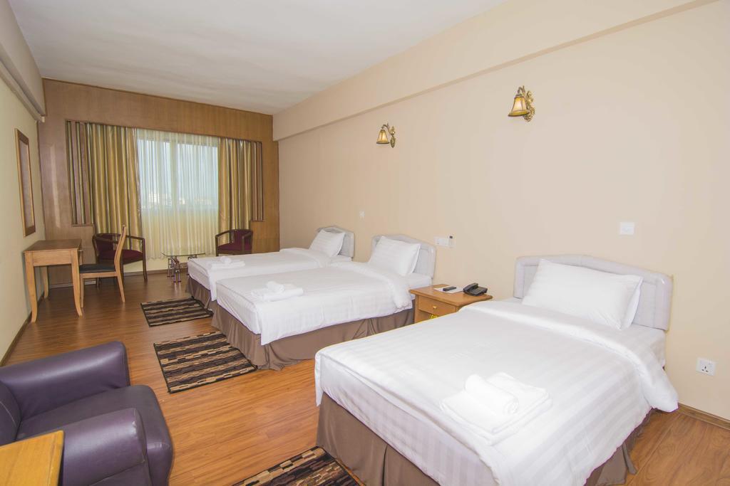 Asia Plaza Hotel Янгон Стая снимка