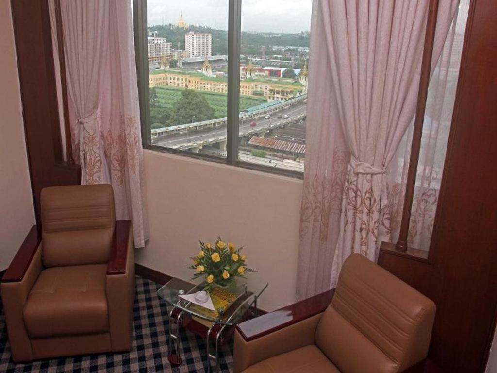 Asia Plaza Hotel Янгон Екстериор снимка