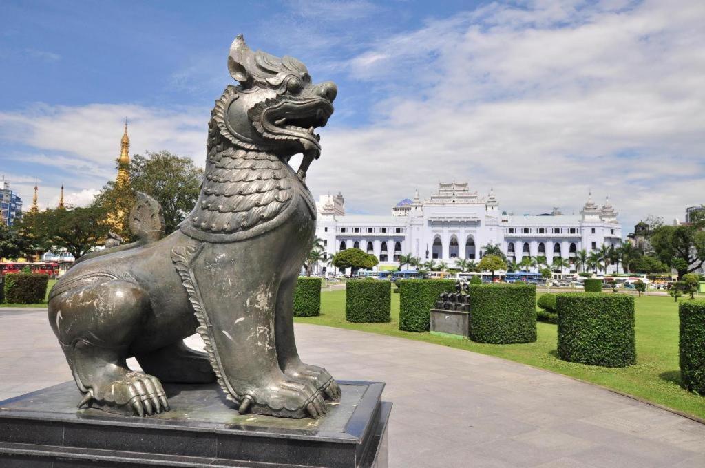 Asia Plaza Hotel Янгон Екстериор снимка