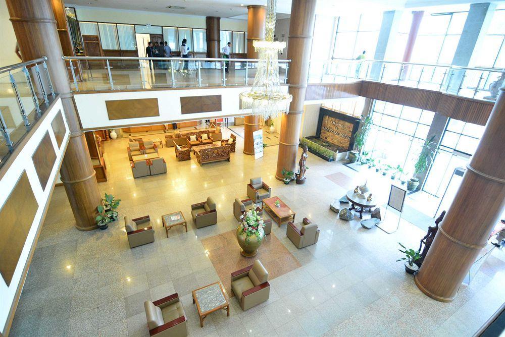 Asia Plaza Hotel Янгон Екстериор снимка