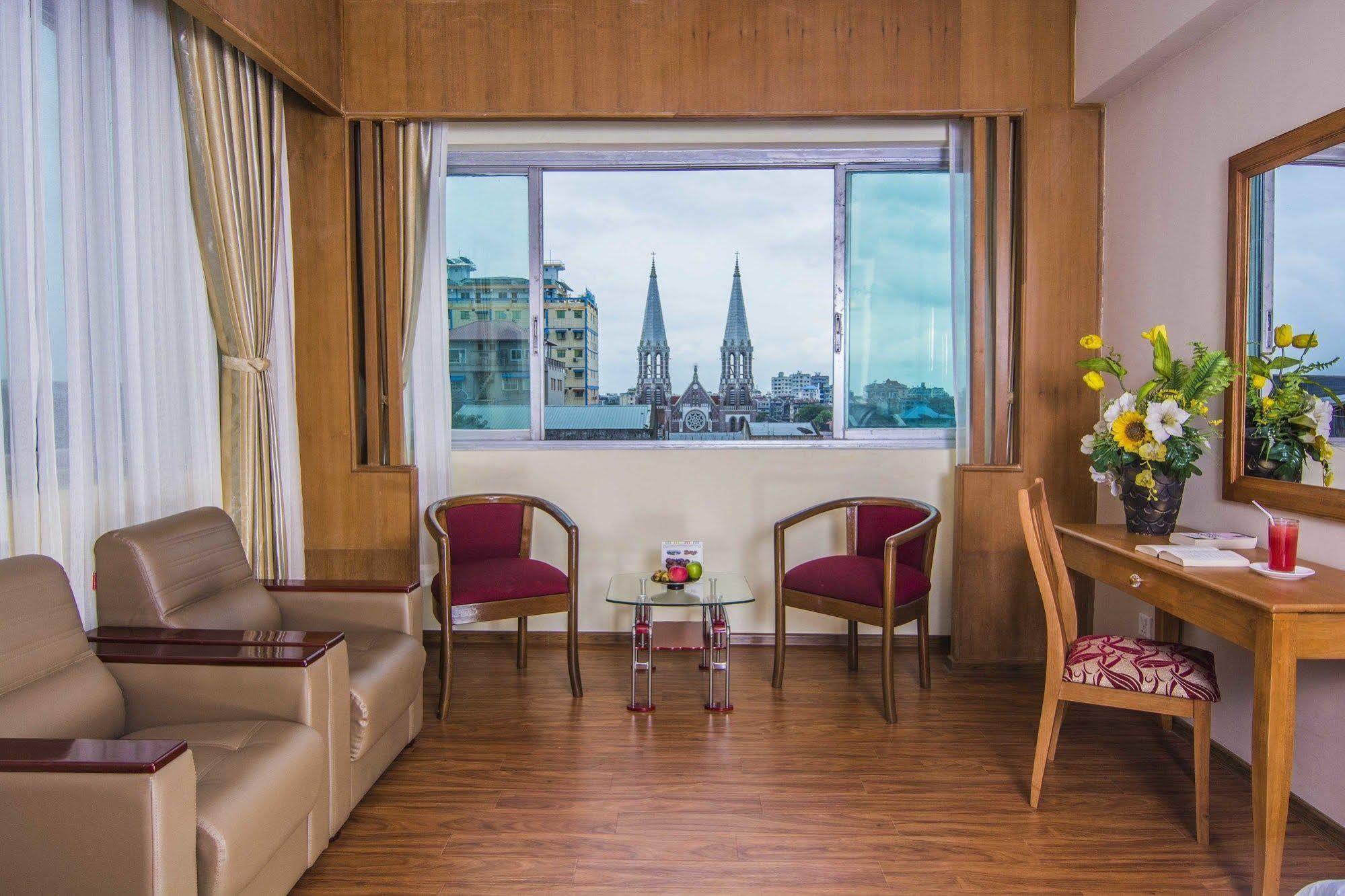 Asia Plaza Hotel Янгон Екстериор снимка