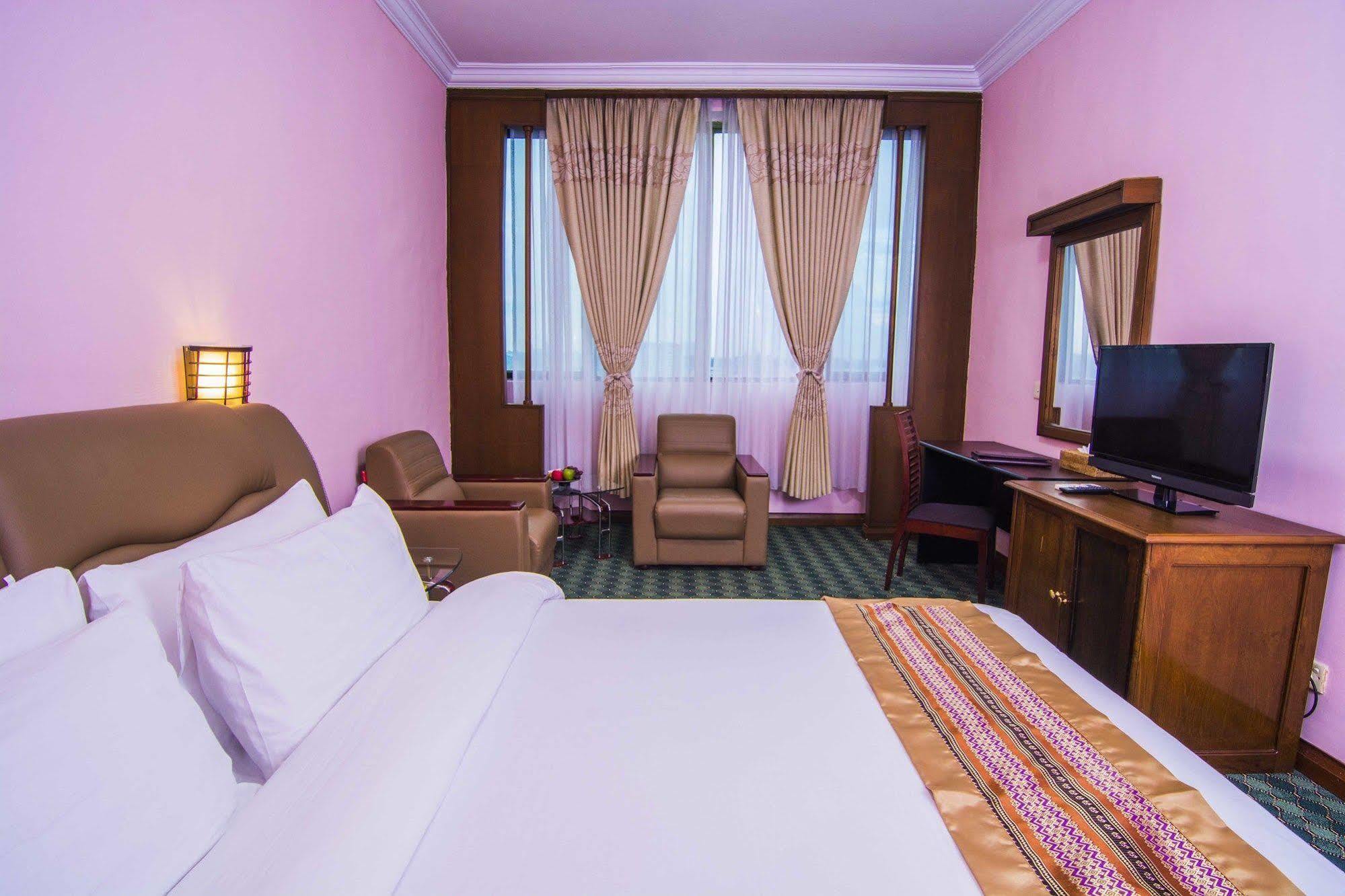 Asia Plaza Hotel Янгон Екстериор снимка